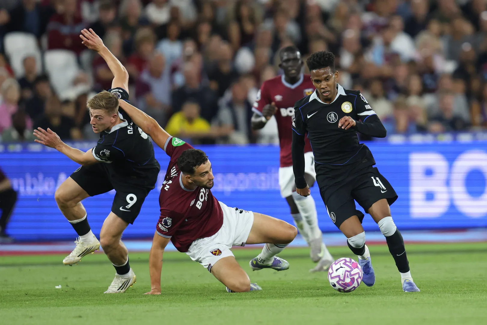 Est&ecirc;v&atilde;o em a&ccedil;&atilde;o pelo Chelsea