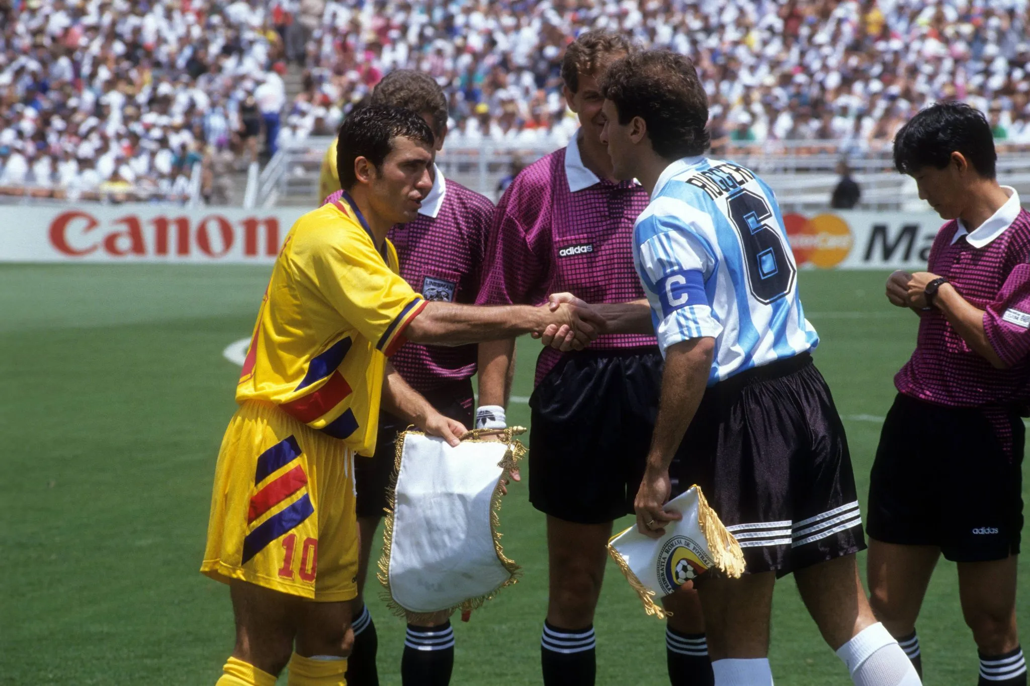 Rom&ecirc;nia e Argentina duelaram na Copa do Mundo de 1994