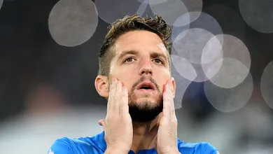 Mertens brinca com valor da sua cl&aacute;usula de rescis&atilde;o: &ldquo;Sou uma barganha de &euro;28 milh&otilde;es&rdquo;