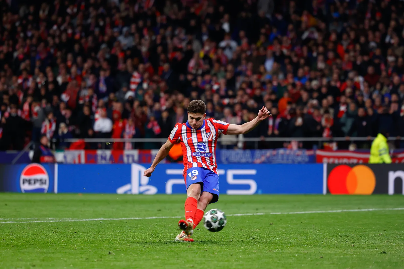 Juli&aacute;n &Aacute;lvarez Atl&eacute;tico de Madrid Real Madrid Champions League Barcelona