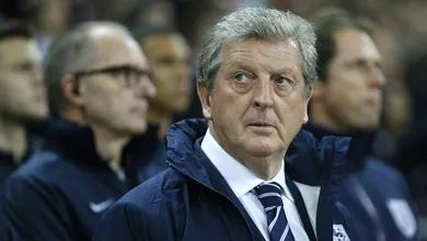 Hodgson acha que jovens ingleses precisam jogar no exterior para a sele&ccedil;&atilde;o crescer