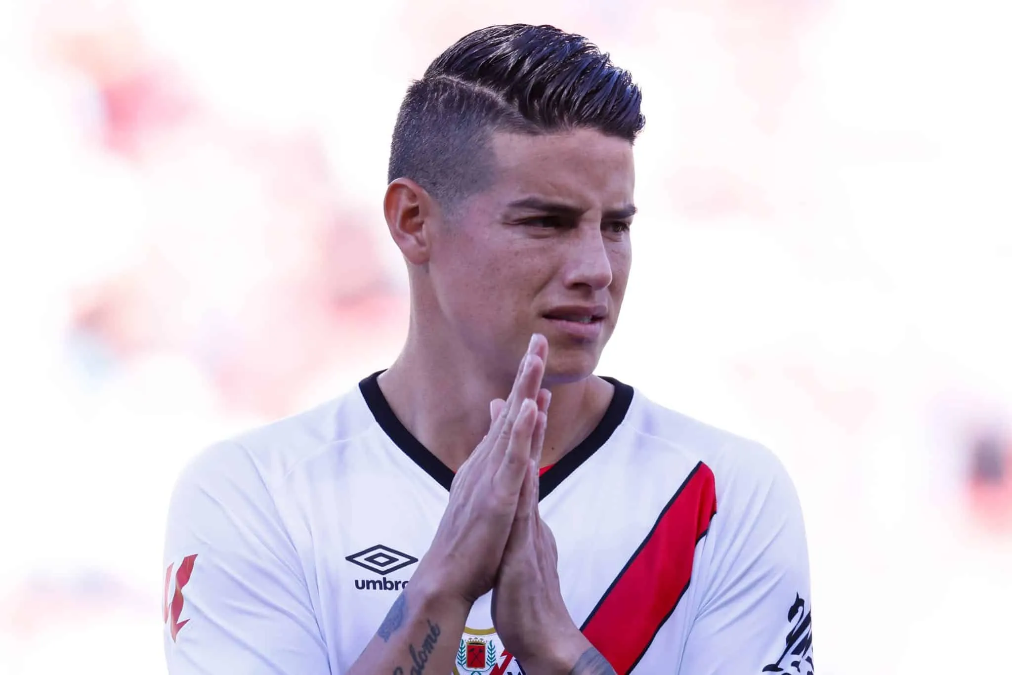 ⁠Saiu do Bayern por causa do frio? James Rodr&iacute;guez se defende por confus&atilde;o