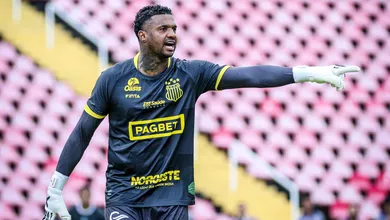 Do Maranh&atilde;o &agrave; Champions: aos 40 anos, goleiro Felipe se despede do Sampaio Corr&ecirc;a rumo &agrave; Europa