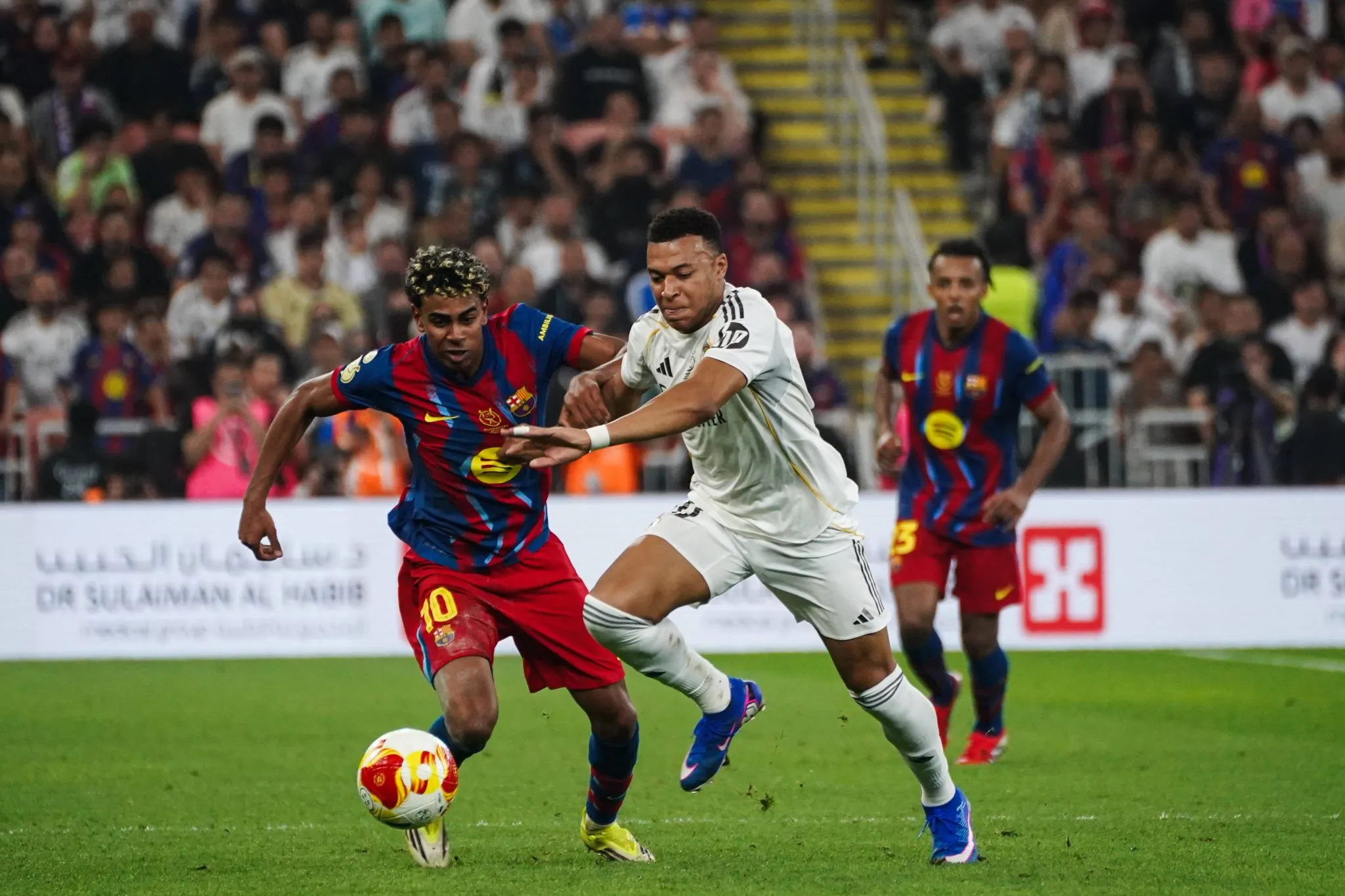 Barcelona e Real Madrid disputam t&iacute;tulo de LaLiga (Foto: Imago/SOPA Images)