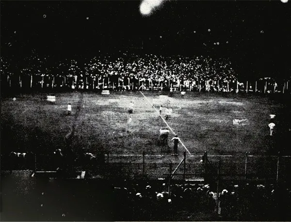 Foto: Revista 'El Gr&aacute;fico', em pesquisa do jornalista Roberto Castro, para o site 'De Chalaca'