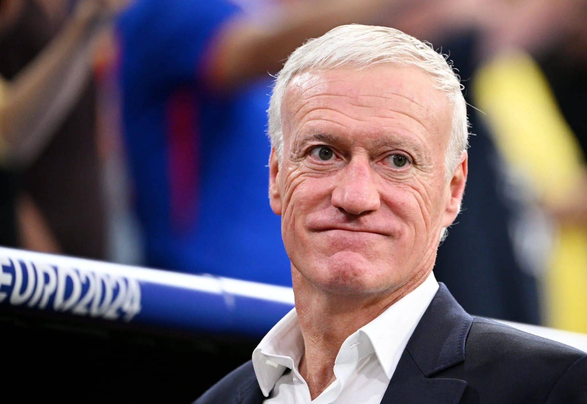 Craque da Fran&ccedil;a abandona coletiva de imprensa e faz cr&iacute;tica sutil &agrave; Deschamps