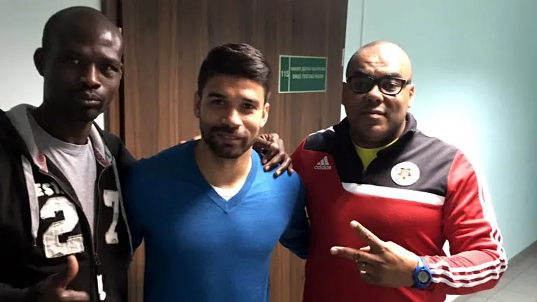 T&eacute;cnico brasileiro tira licen&ccedil;a da Uefa na Ucr&acirc;nia e explica diferen&ccedil;a do Brasil