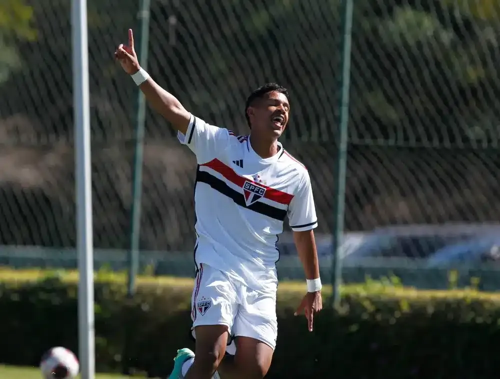 Joia alvo do Bayern e fen&ocirc;meno de Cotia: veja em quem ficar de olho no ataque do S&atilde;o Paulo na Copinha