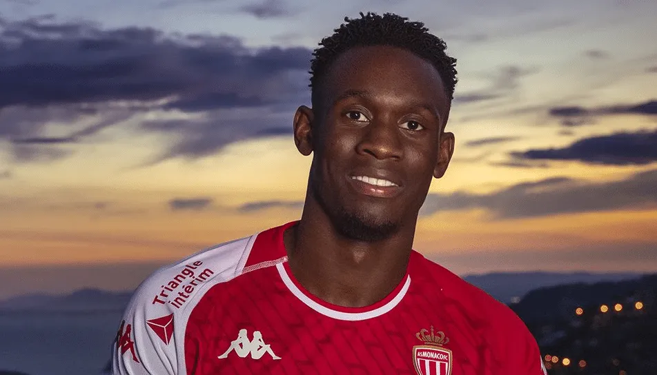 O Monaco levou a melhor no leil&atilde;o por Balogun e poder&aacute; desenvolver o centroavante