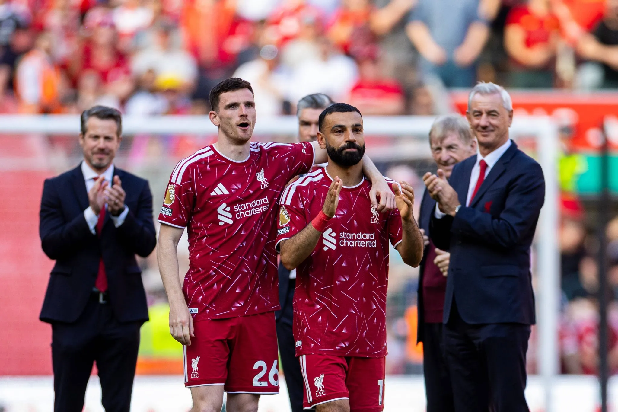 Salah e Robertson se despediram do Liverpool no final da &uacute;ltima temporada 