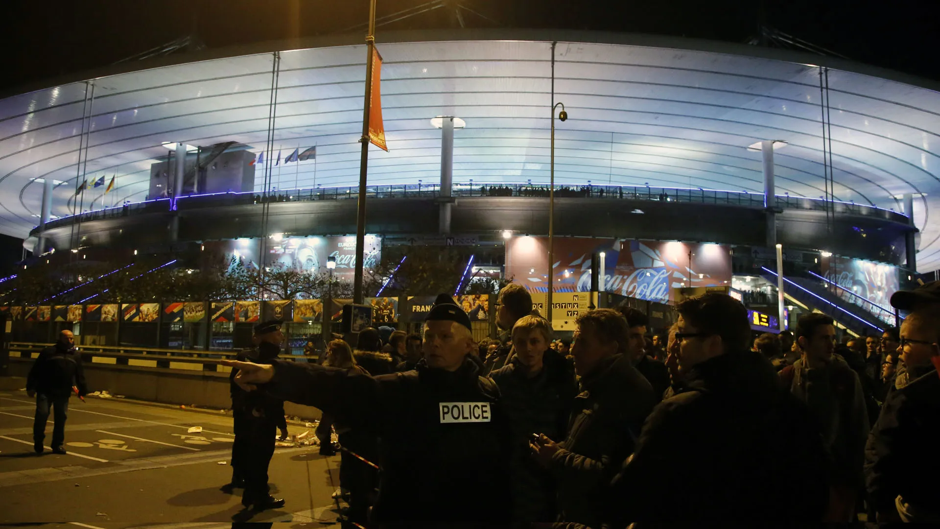 Stade de France foi ilha de medo, mas tamb&eacute;m uma fortaleza contra o terrorismo