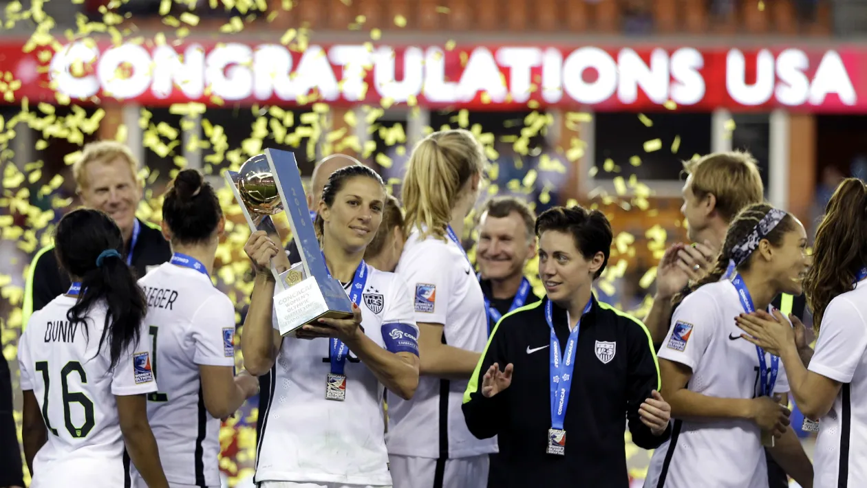 Por que a sele&ccedil;&atilde;o feminina dos EUA recebe menos que a masculina se gera mais dinheiro?