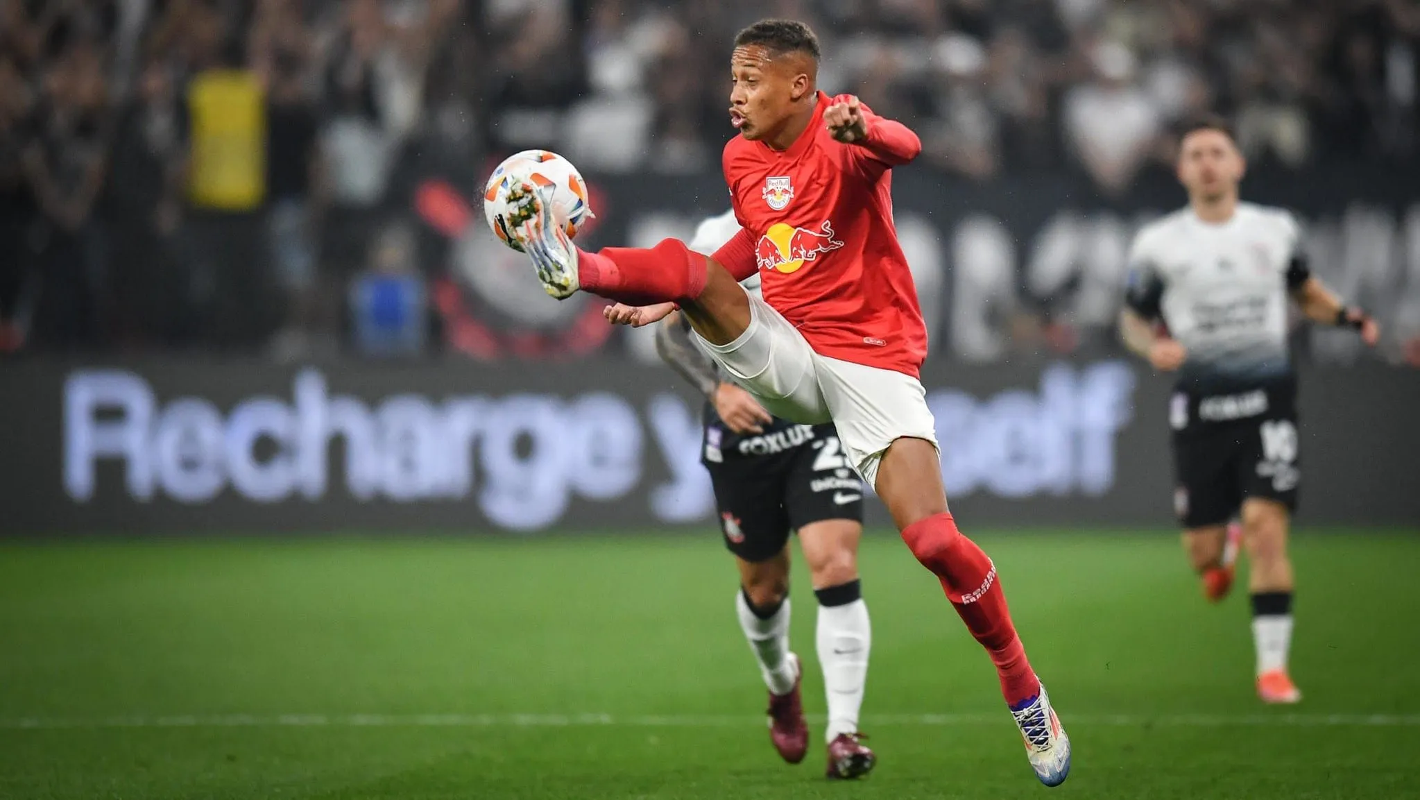 Eliminado pelo Corinthians, o que falta para o t&atilde;o organizado Bragantino ganhar asas?