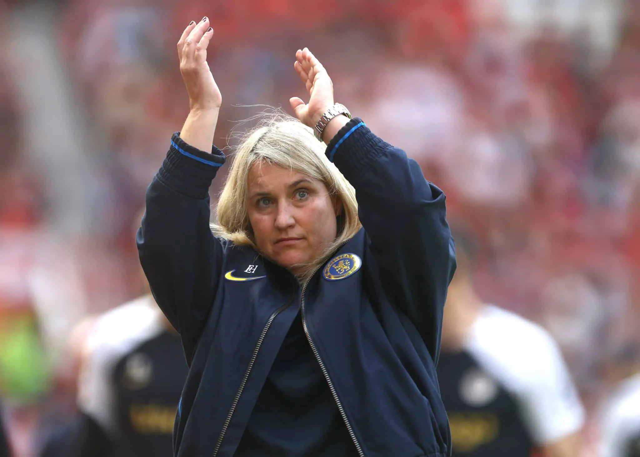 &lsquo;Definitivamente o mais dif&iacute;cil&rsquo;: Emma Hayes coroa sa&iacute;da do Chelsea com penta ingl&ecirc;s