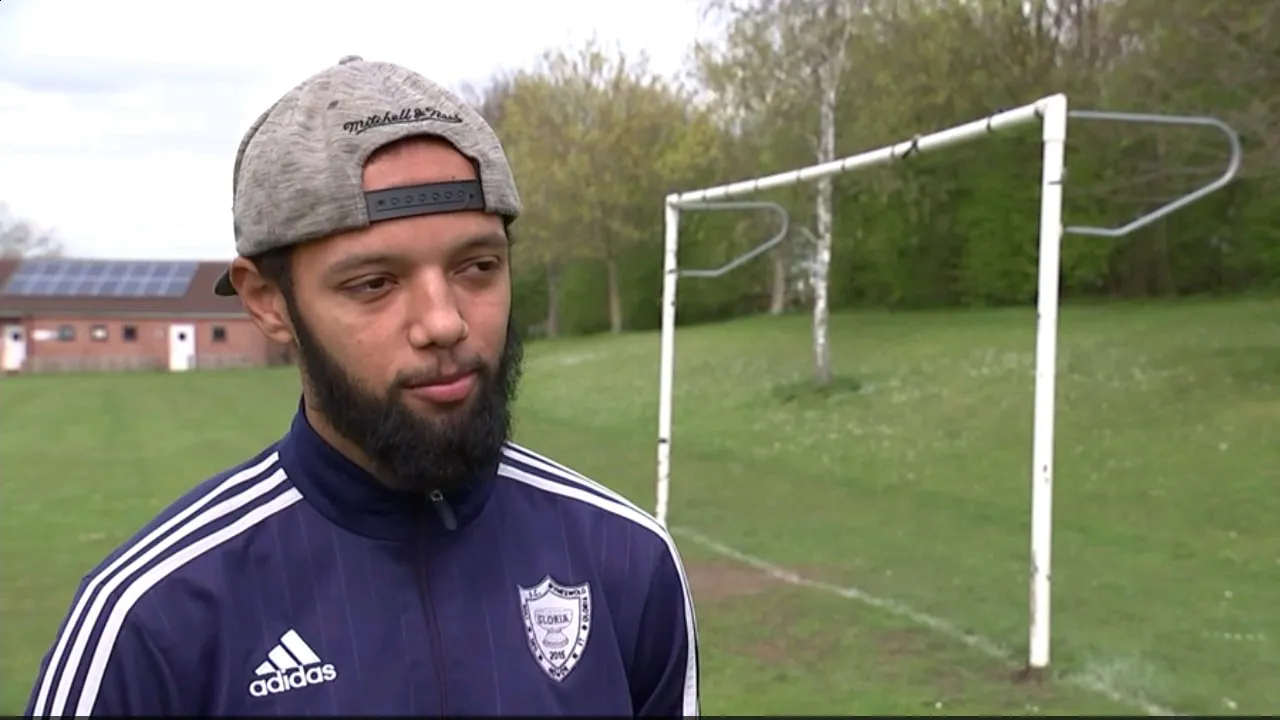 Jogador de clube amador ingl&ecirc;s abandona o futebol ap&oacute;s sofrer ofensa racial em final de campeonato