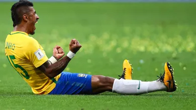 Paulinho e Coutinho tiraram o Brasil da sonol&ecirc;ncia de uma exibi&ccedil;&atilde;o pregui&ccedil;osa