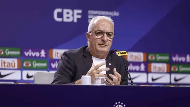 Dorival ignora dupla que salvou Sele&ccedil;&atilde;o e explica plano para ter ataque perfeito sem um 9