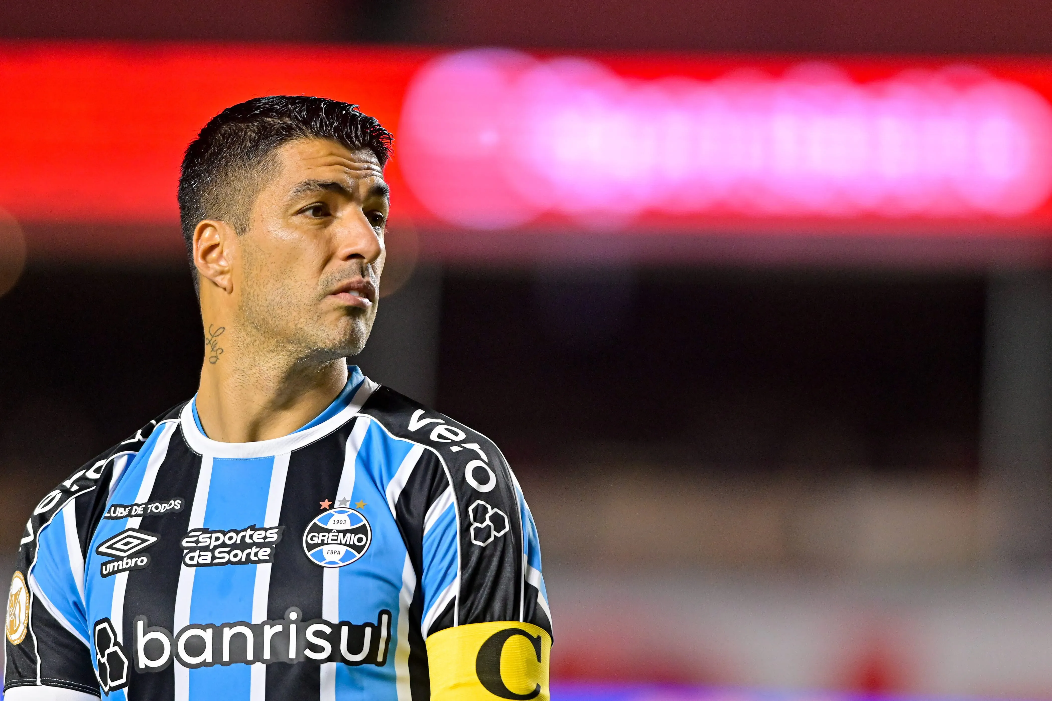 H&aacute; vida sem Su&aacute;rez? Suspens&atilde;o do uruguaio causa calafrios no Gr&ecirc;mio contra o Flamengo