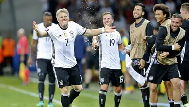Schweinsteiger teve tr&ecirc;s minutos para definir o placar mais el&aacute;stico da Euro at&eacute; agora