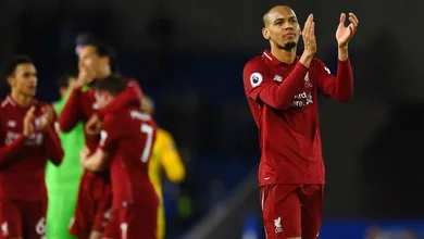 Fabinho ganha elogios de Klopp por atua&ccedil;&atilde;o como zagueiro: &ldquo;Tem c&eacute;rebro defensivo&rdquo;
