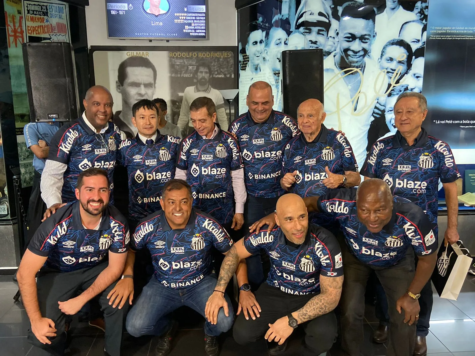 Ex-jogadores com a camisa japonesa