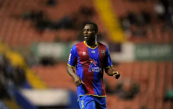 Wigan fecha a contrata&ccedil;&atilde;o do atacante Arouna Kon&eacute;