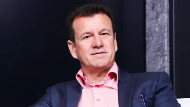 Dunga organiza iniciativa conjunta que visa construir 100 casas no Rio Grande do Sul