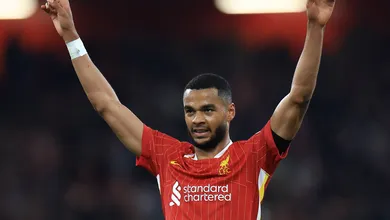 Mist&atilde;o do Liverpool massacra West Ham, que segue sem estrear na temporada