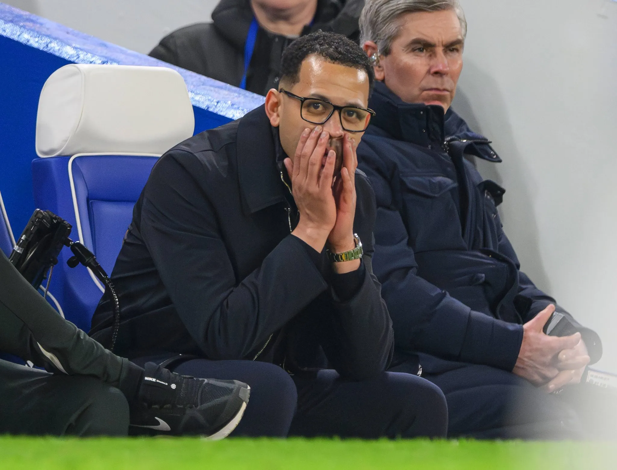 &lsquo;Tivemos uma reuni&atilde;o sobre&rsquo;: Preocupa&ccedil;&atilde;o inusitada marca in&iacute;cio de Rosenior no Chelsea