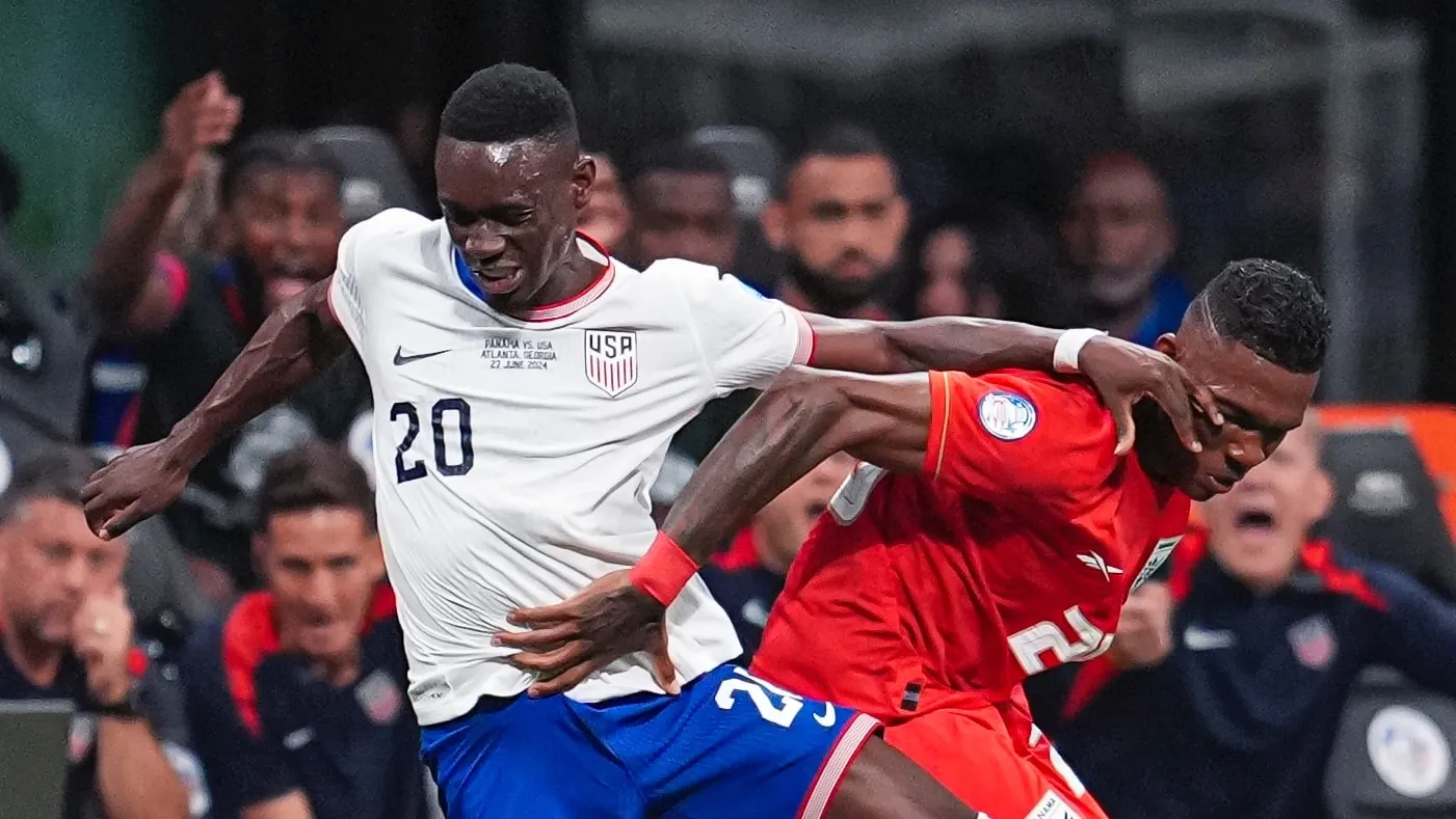 Balogun bem que tentou fazer algo, mas os Estados Unidos sucumbiram diante do Panam&aacute;