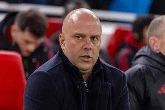 Liverpool liga alerta ap&oacute;s les&atilde;o grave de refor&ccedil;o de R$ 426 milh&otilde;es rec&eacute;m-contratado