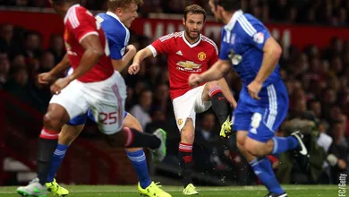Assista a esta aula de dom&iacute;nio de bola, com professor Juan Mata