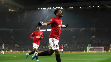 Newcastle facilita, Rashford e Martial n&atilde;o perdoam e Manchester United goleia
