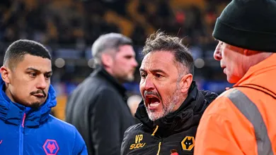 &lsquo;Voc&ecirc; ser&aacute; demitido pela manh&atilde;&rsquo;: V&iacute;tor Pereira &eacute; cobrado por torcida do Wolverhampton