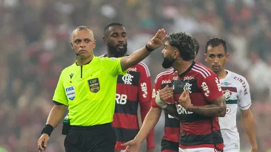 Gabigol personifica oscila&ccedil;&atilde;o do Flamengo e acumula mais cart&otilde;es que gols nos &uacute;ltimos jogos