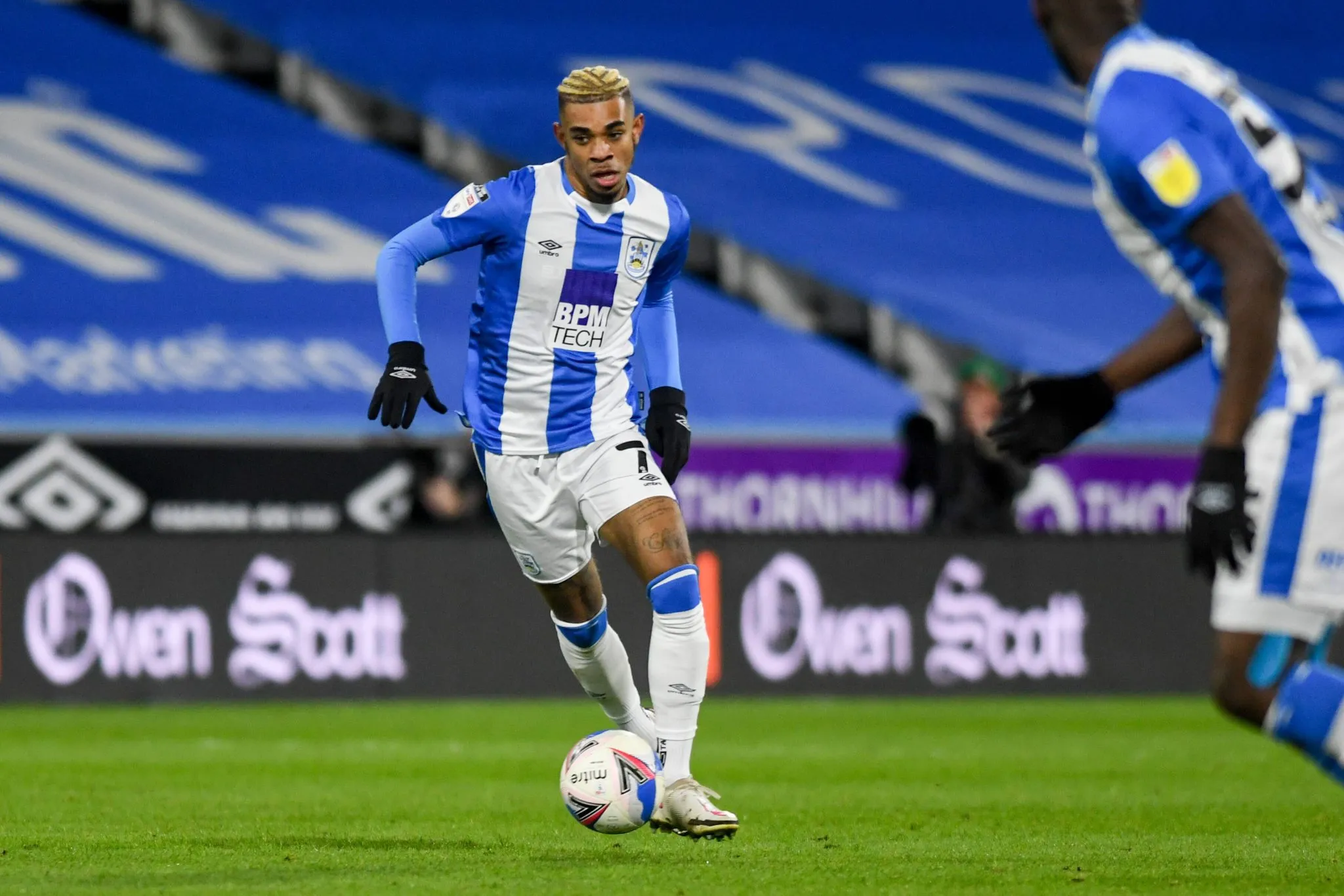 Juninho Bacuna em atua&ccedil;&atilde;o pelo Huddersfield Town (Foto: IMAGO / Pro Sports Images)