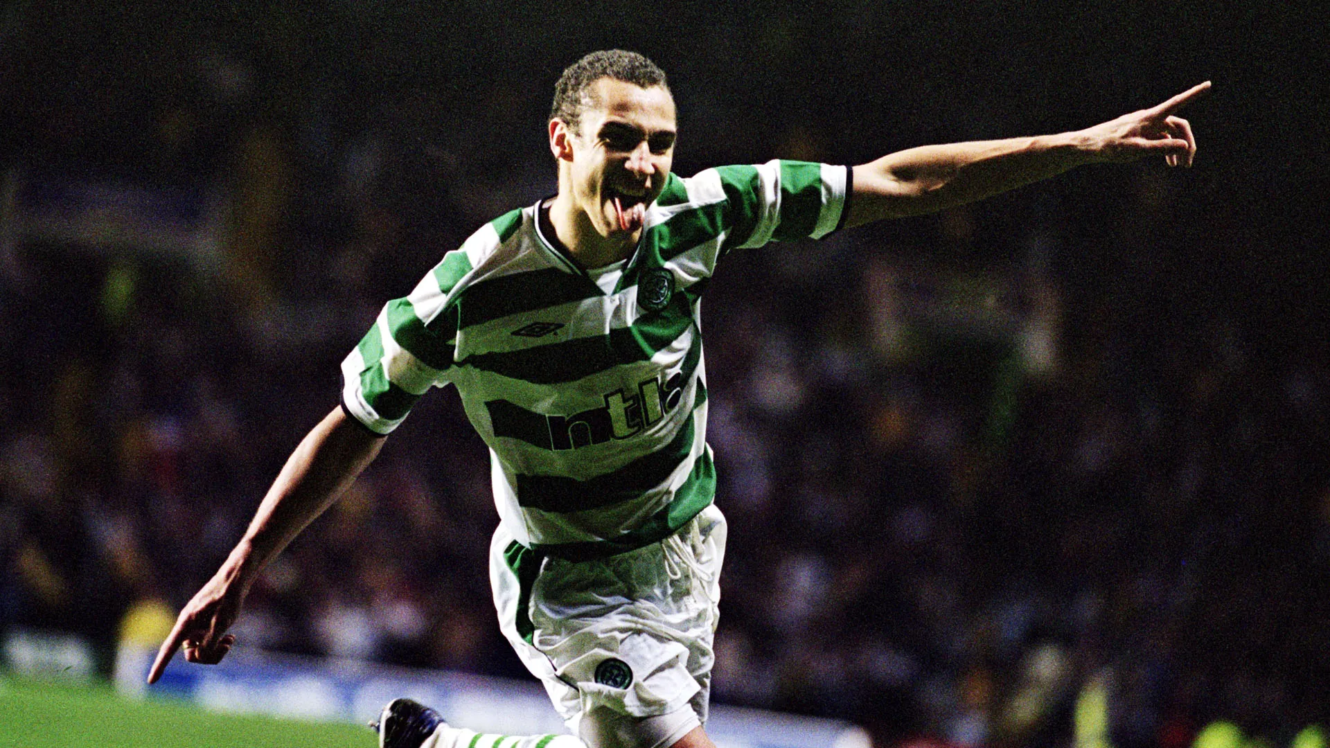 Celtic comemora 20 anos da contrata&ccedil;&atilde;o de um &iacute;dolo e dos maiores da sua hist&oacute;ria: Henrik Larsson