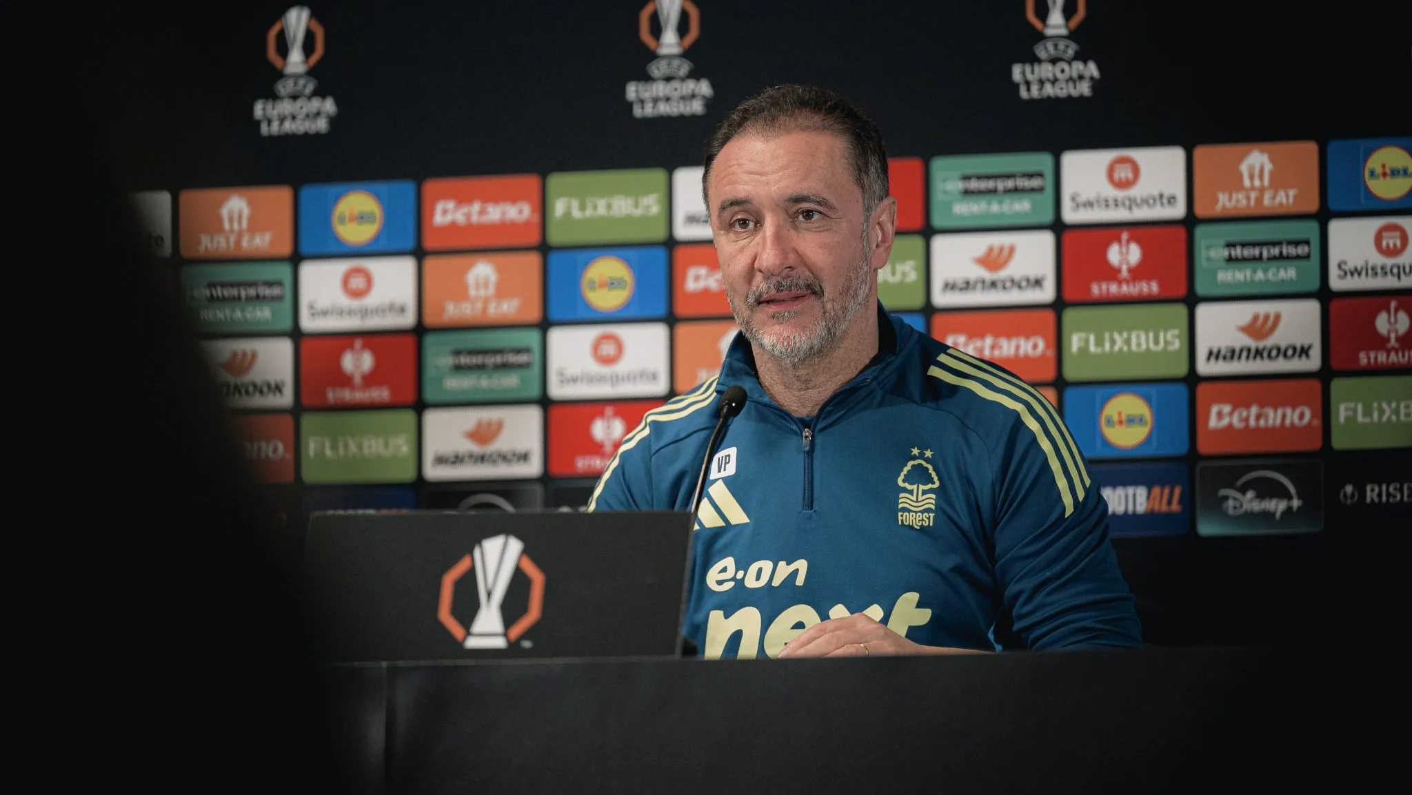 V&iacute;tor Pereira, t&eacute;cnico do Nottingham Forest (Foto: Imago/FC Midtjylland)