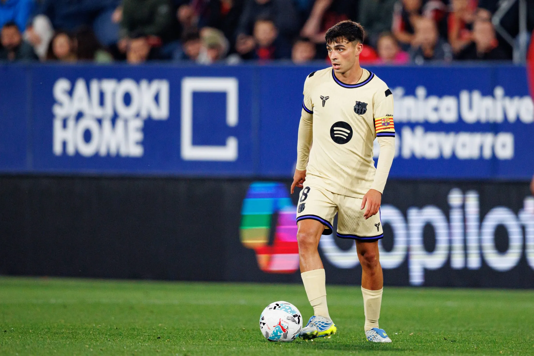 Pedri como capit&atilde;o do Barcelona (Foto: IMAGO / Ball Raw Images)