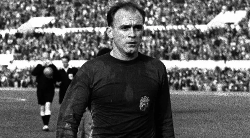 O dia em que Di St&eacute;fano, defendendo a Espanha, acabou com a Argentina