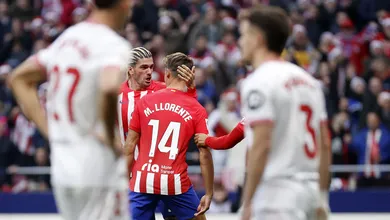 Com expuls&atilde;o rel&acirc;mpago de Soyuncu, Atl&eacute;tico de Madrid vence Sevilla e mant&eacute;m tabu