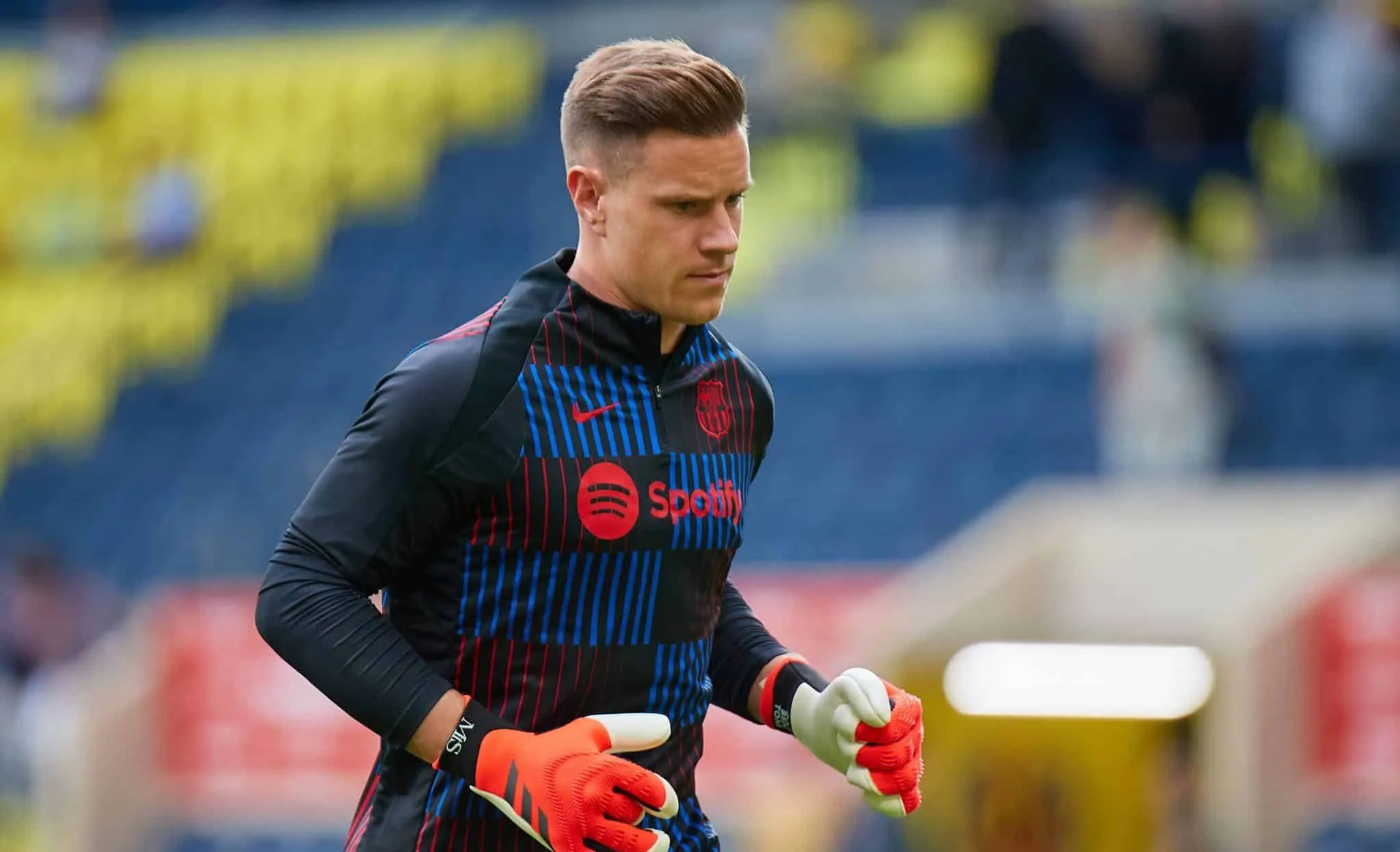 Les&atilde;o de Ter Stegen pode fazer goleiro aposentado ganhar &uacute;ltima chance na carreira