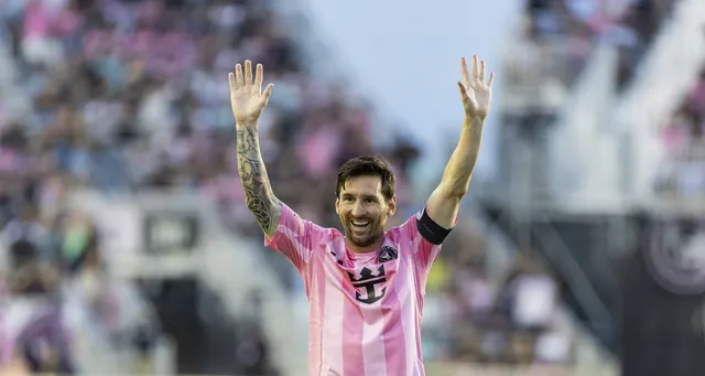 Messi volta aos velhos tempos para bater M&uuml;ller e fazer hist&oacute;ria na MLS