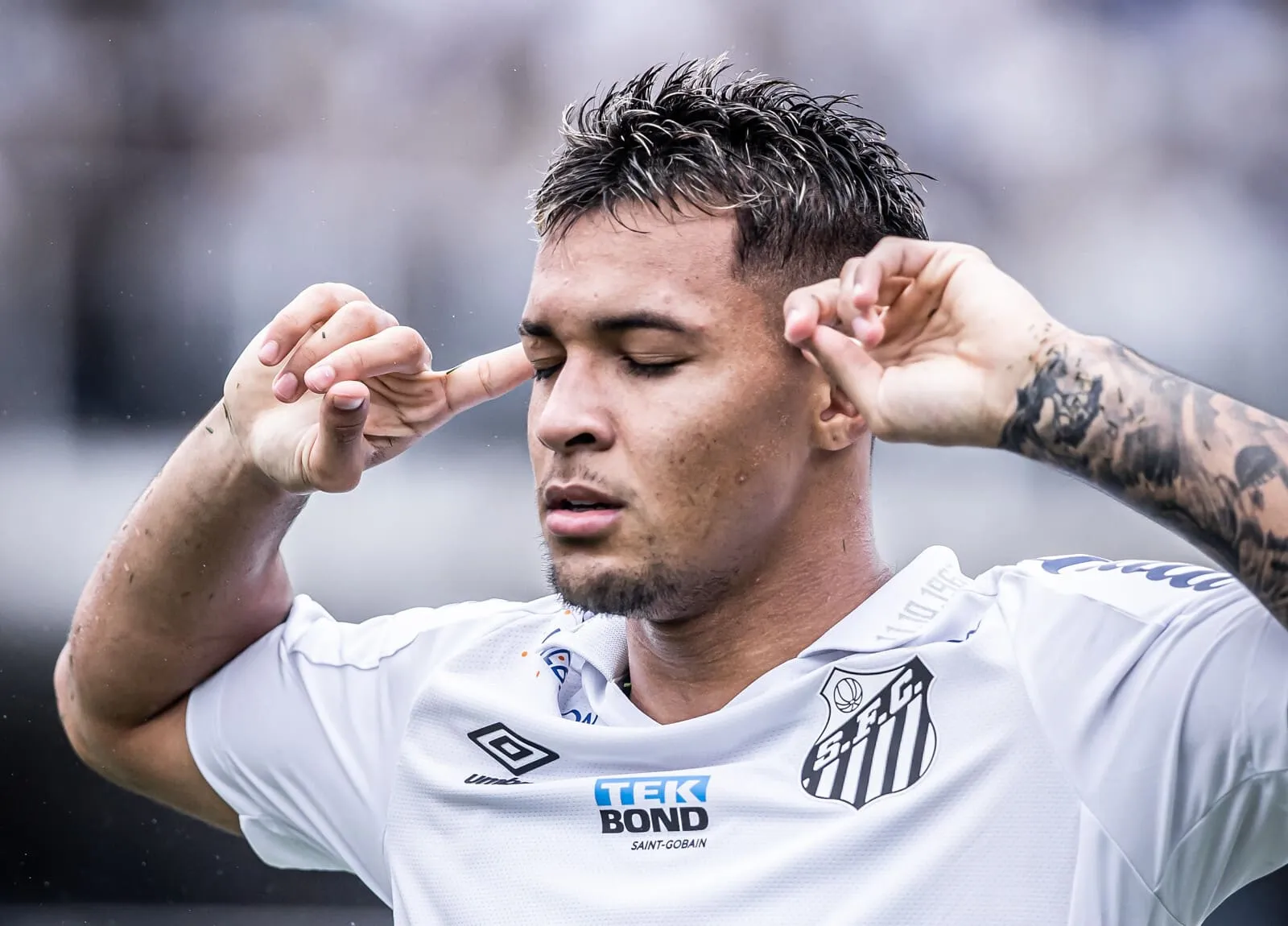 Santos precisa e quer vender Marcos Leonardo, mas 18 milh&otilde;es de euros &eacute; pouco pelo atacante?