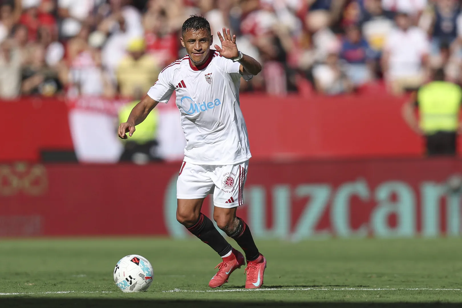 Alexis S&aacute;nchez em Sevilla x Barcelona (Foto: Imago)