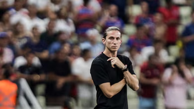 Estrat&eacute;gia de Filipe Lu&iacute;s d&aacute; errado do come&ccedil;o ao fim em derrota do Flamengo