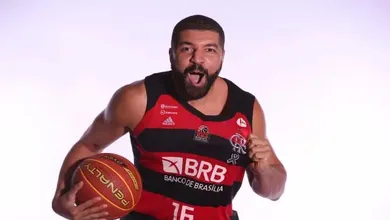A idolatria da torcida do Flamengo por Olivinha n&atilde;o &eacute; por acaso e ser&aacute; eterna enquanto dure
