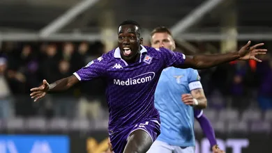 Fiorentina perde caminh&atilde;o de gols e p&ecirc;nalti, mas vira sobre a Lazio em disputa direta na Serie A