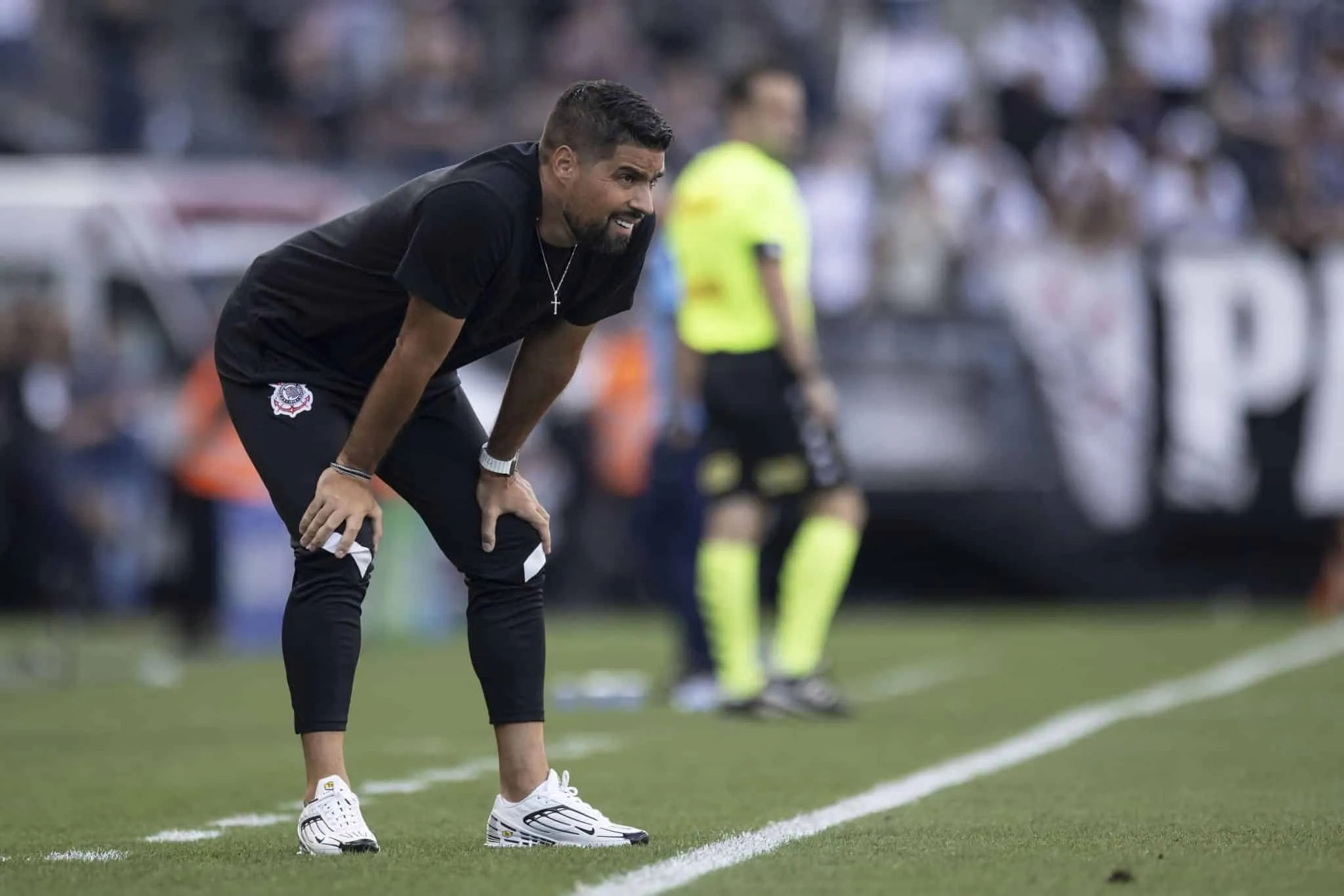 Evolu&ccedil;&atilde;o do Corinthians com Ant&oacute;nio Oliveira &eacute; ineg&aacute;vel, mas drama no Paulist&atilde;o tem que servir de alerta