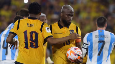 Valencia acaba com jejum e irrita torcida do Inter em vit&oacute;ria do Equador sobre a Argentina